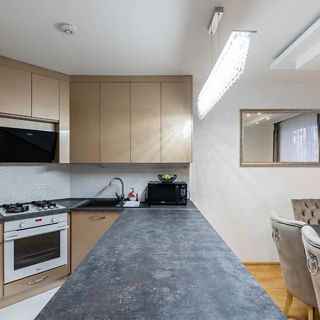 Beautiful Three Bedrooms Apartment With Free Parking Close To The Danube Coast Budapest Bagian luar foto