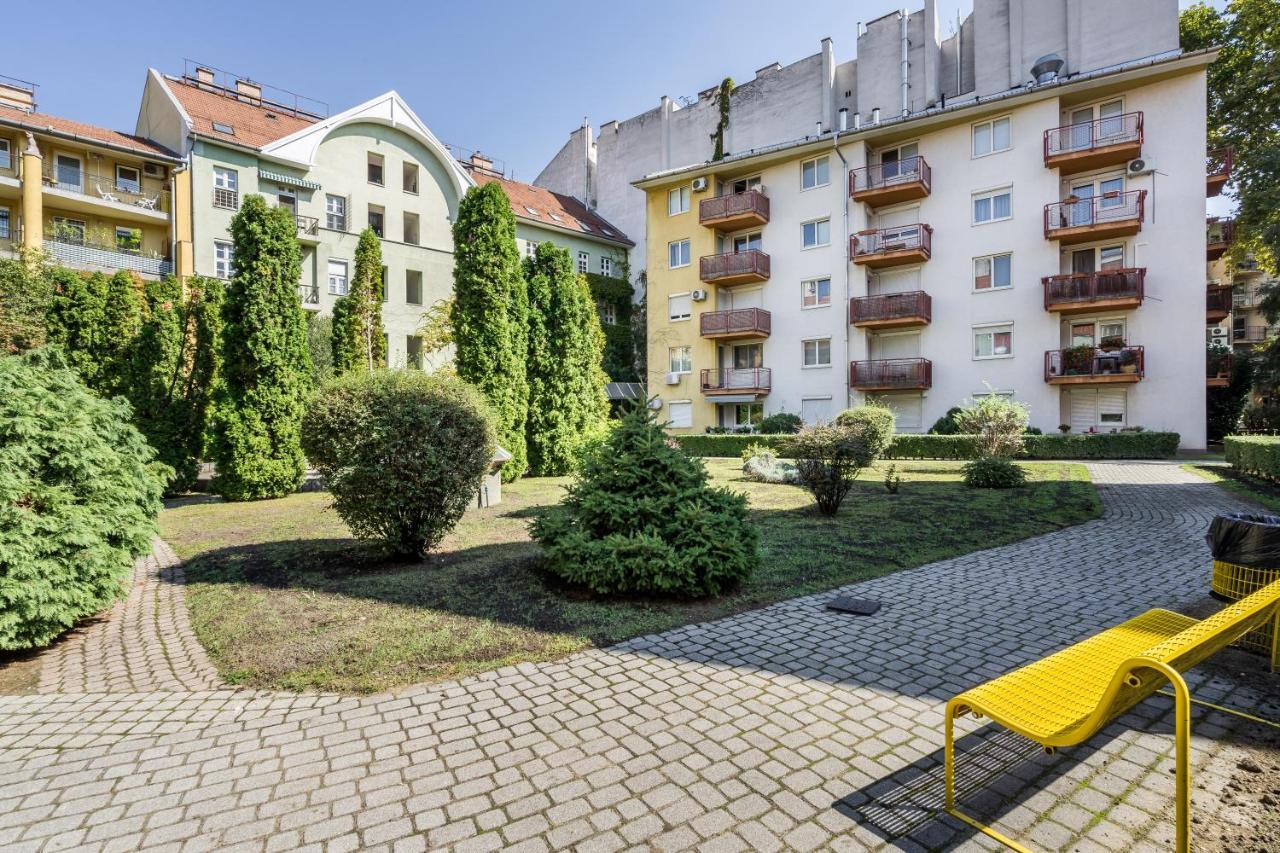 Beautiful Three Bedrooms Apartment With Free Parking Close To The Danube Coast Budapest Bagian luar foto