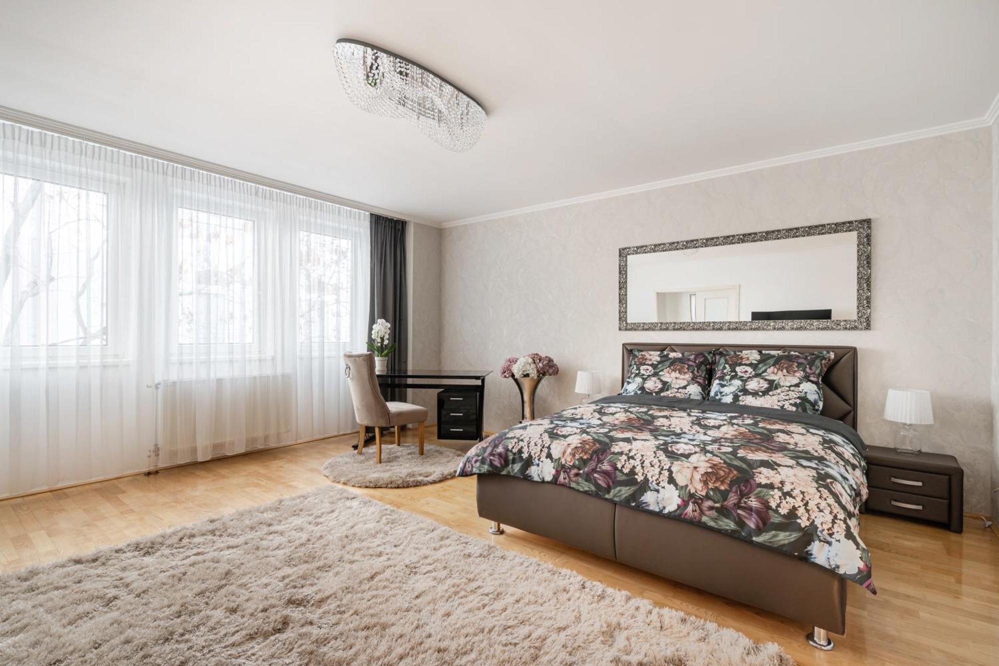 Beautiful Three Bedrooms Apartment With Free Parking Close To The Danube Coast Budapest Bagian luar foto