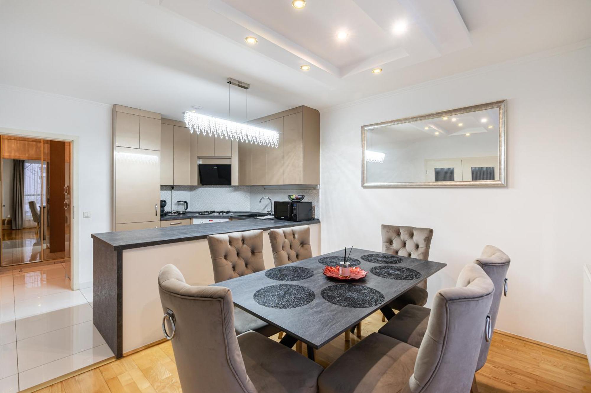 Beautiful Three Bedrooms Apartment With Free Parking Close To The Danube Coast Budapest Bagian luar foto